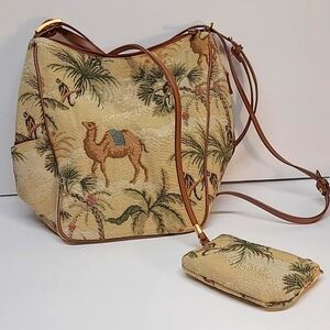 Bueno Toteables Convertible hobo/backpack